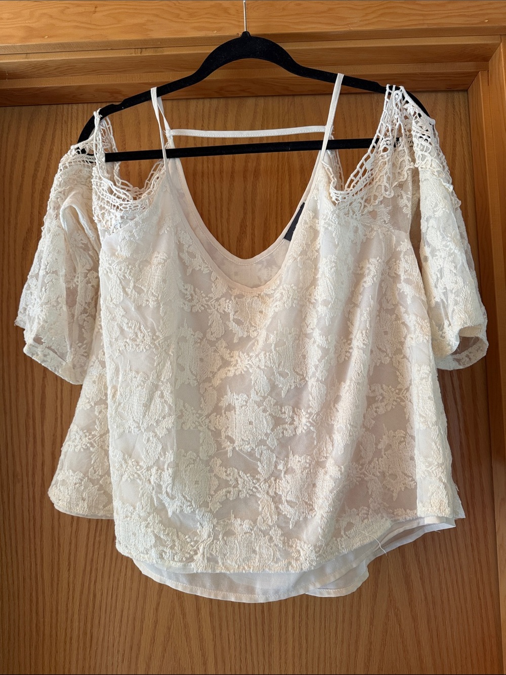 Astr Ivory Lace Cold-Shoulder Blouse